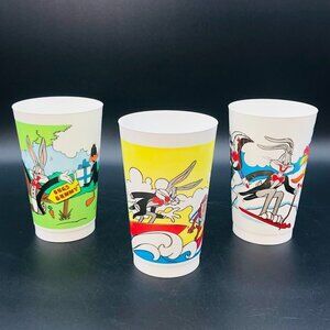 1990 Looney Tunes Plastic Tumblers Set of 3 Vintage McDonald's Coca Cola Cups